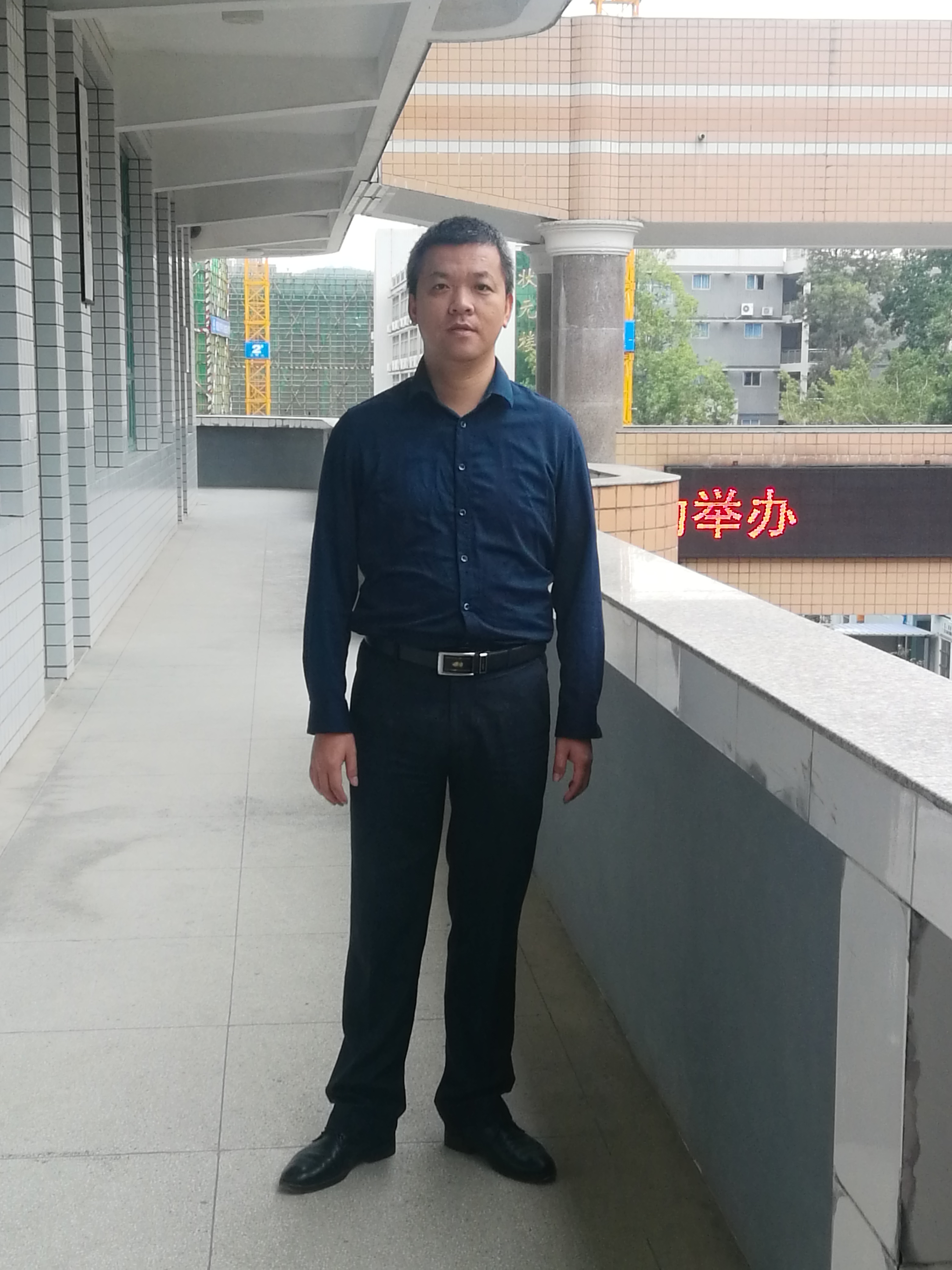 高中数学+王文银+县骨干+相片.jpg